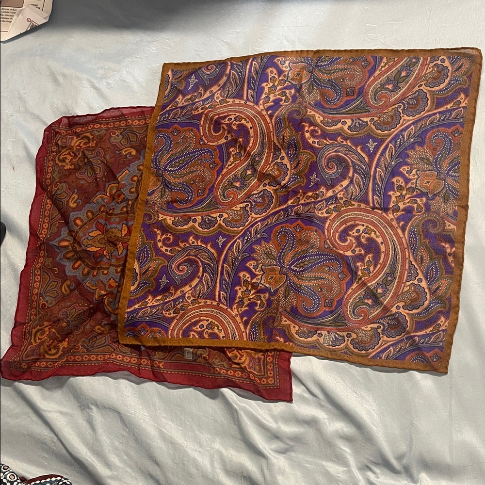 Lot of 2 Robert Jensen Pocket Squares Made in Italy of 100% Silk